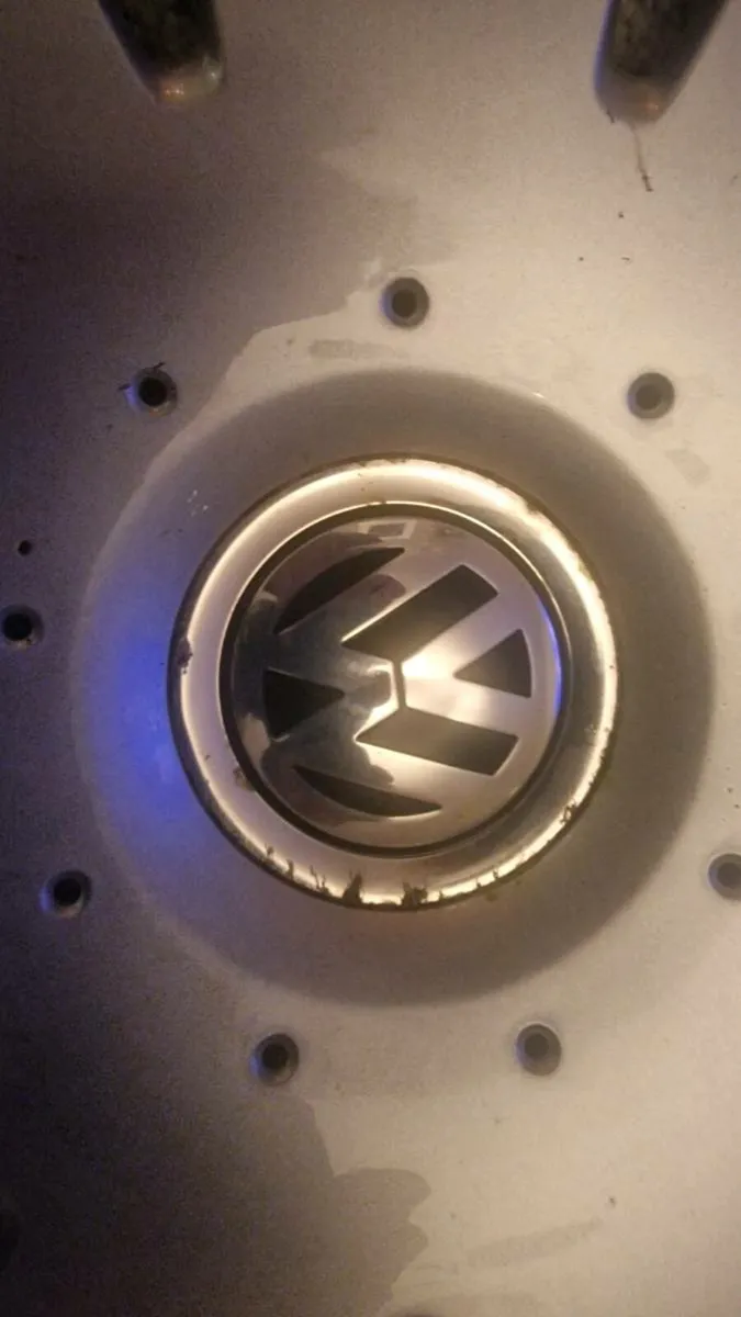 4. VW 15inch wheel trims - Image 1