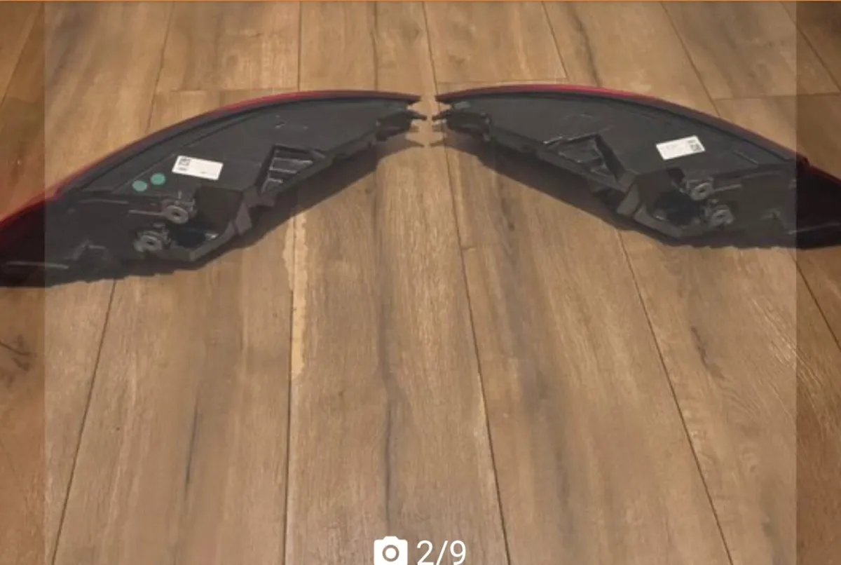 Audi TT MK3 REAR LEFT & RIGHT REAR LIGHTS - Image 2