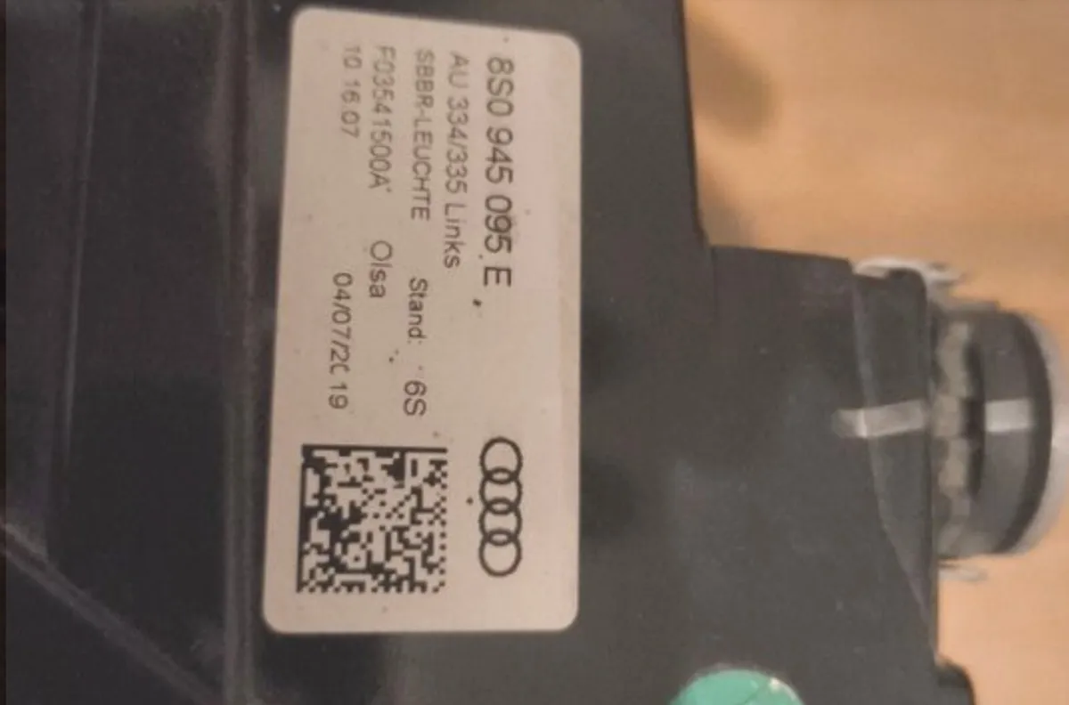 Audi TT MK3 REAR LEFT & RIGHT REAR LIGHTS - Image 3