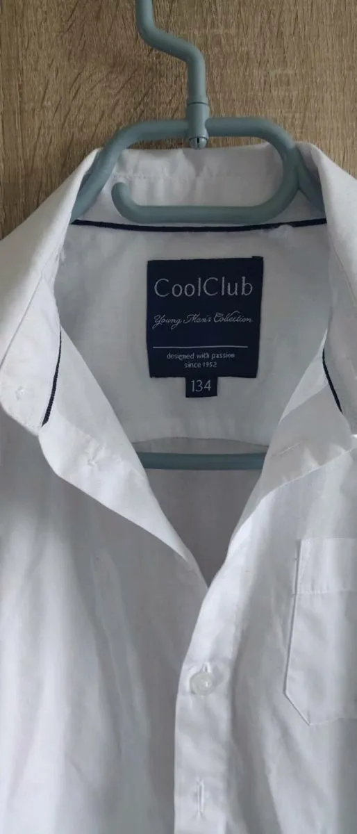 134 cm white elegant boy shirt worn once - Image 2