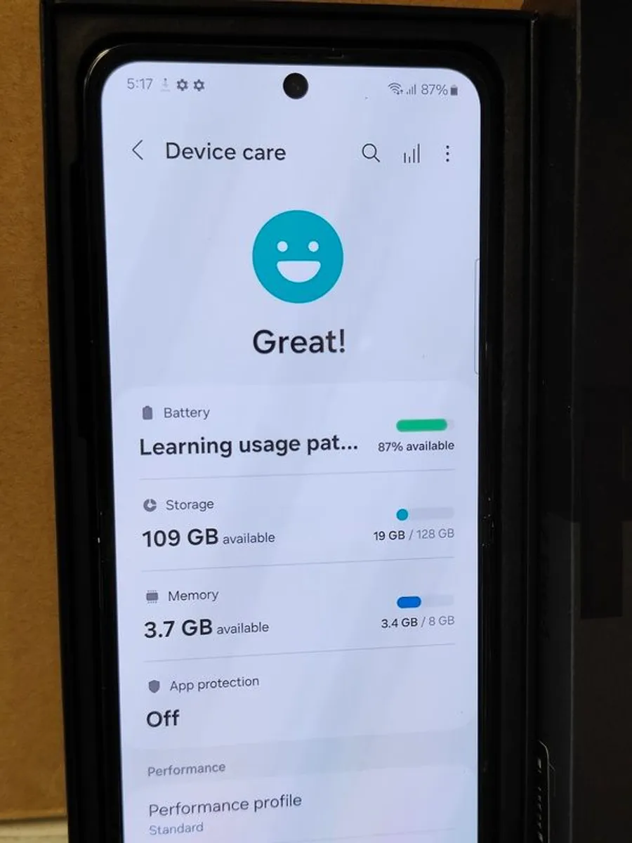 Samsung Galaxy Z-Flip 4 128GB Dual Sim Unlocked (Like New) - Image 4