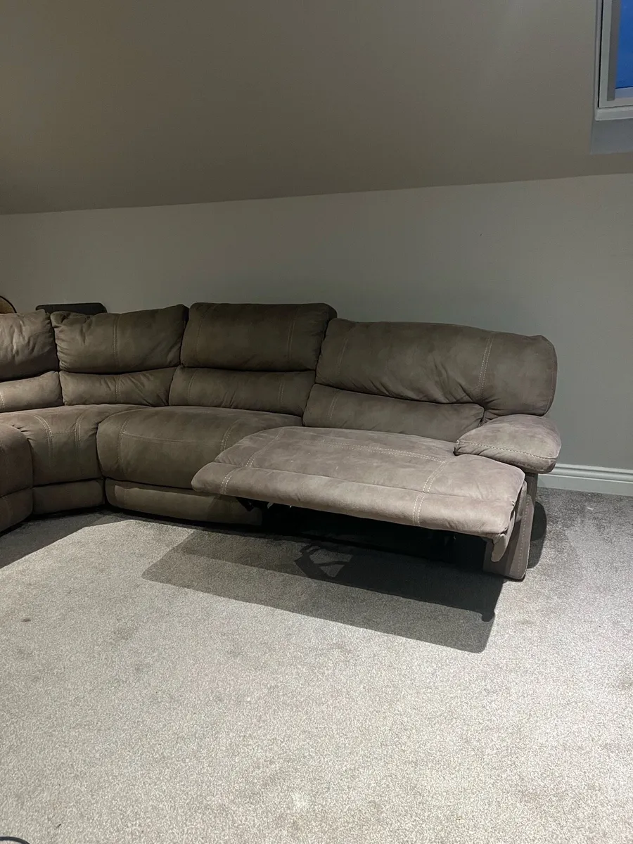 Couch - Image 4