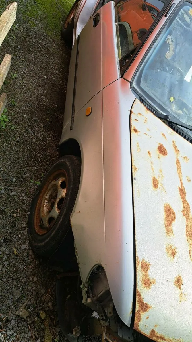 E10 Corolla xli parts - Image 3