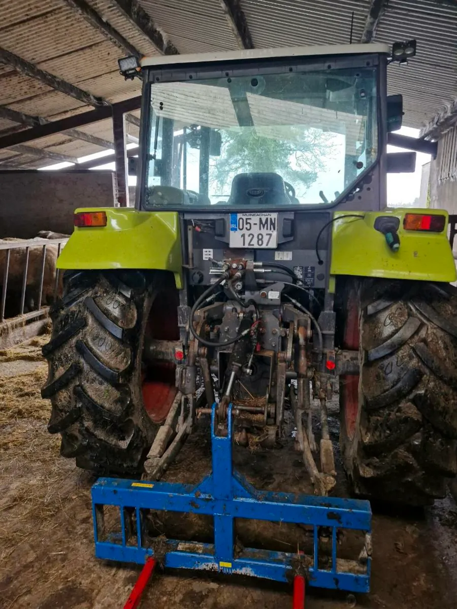 Claas tractor - Image 4