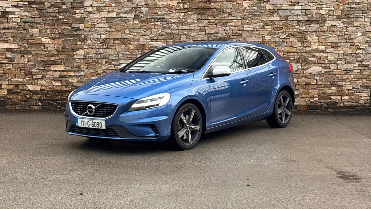 2017 Volvo V40 R-Design - Automatic - FSH - Image 1