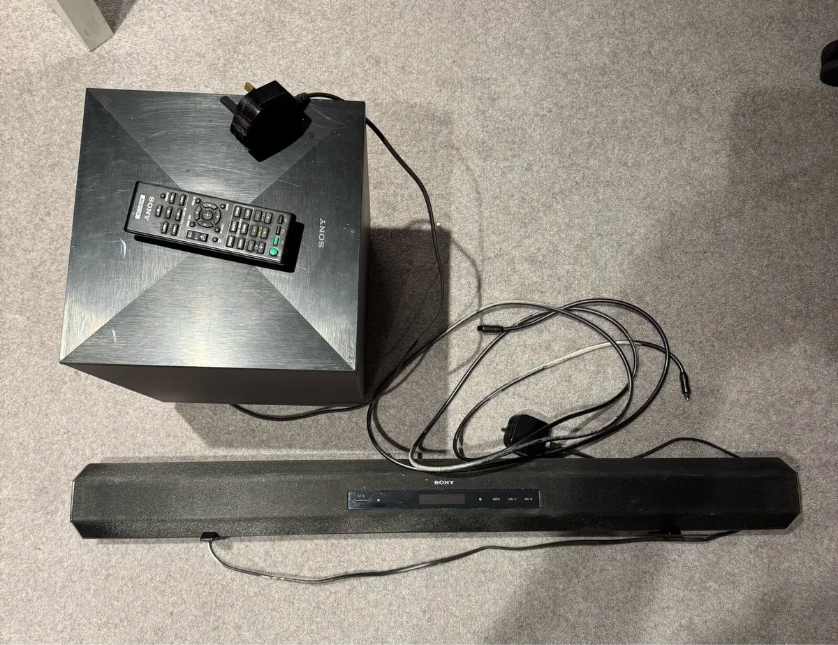 Sony Soundbar with Bass - Image 1