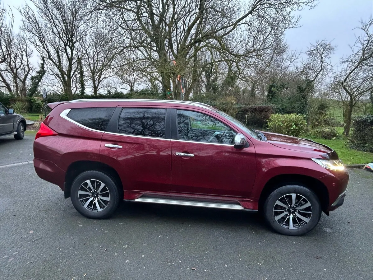 Mitsubishi Shogun Sport 7 seater Automatic - Image 2