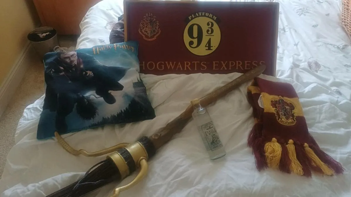 Harry Potter Merch - Image 1
