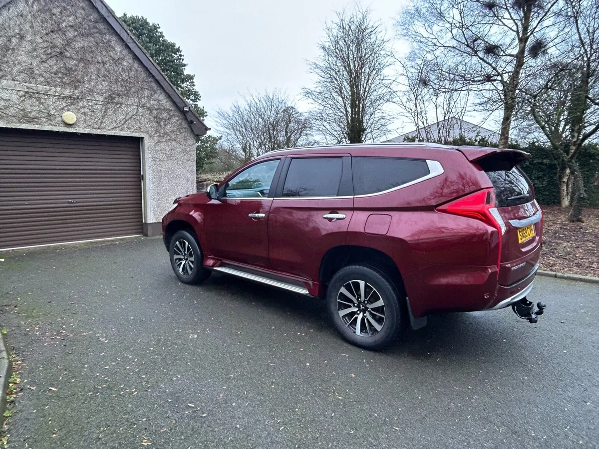 Mitsubishi Shogun Sport 7 seater Automatic - Image 3