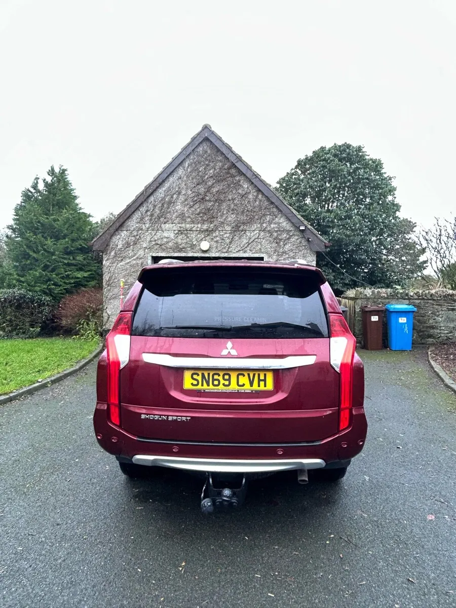 Mitsubishi Shogun Sport 7 seater Automatic - Image 4