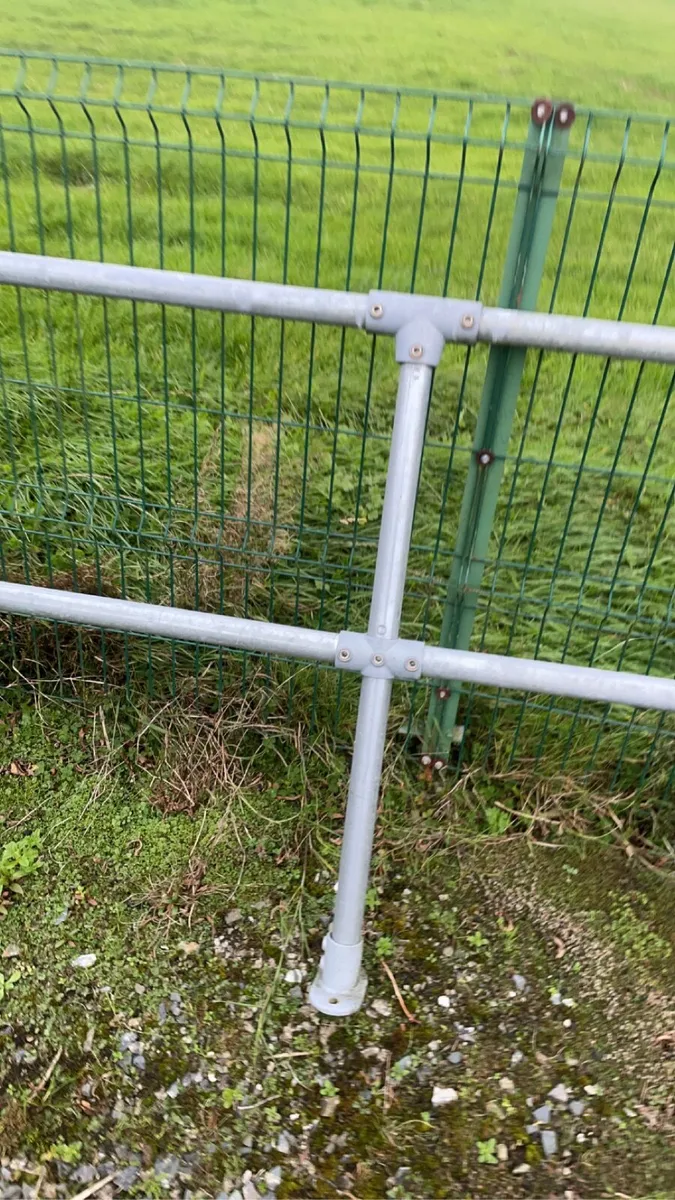 Hand rail for sale - Image 4