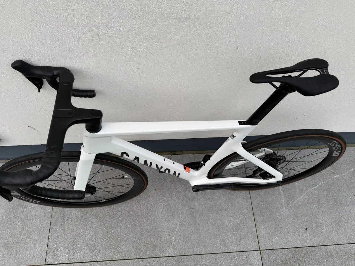 Canyon Aeroroad CF SLX DI2 2025 - Image 2