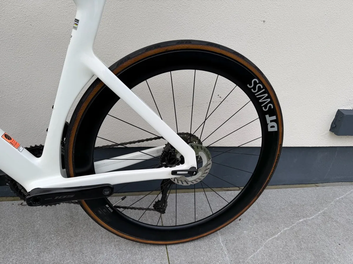 Canyon Aeroroad CF SLX DI2 2025 - Image 4