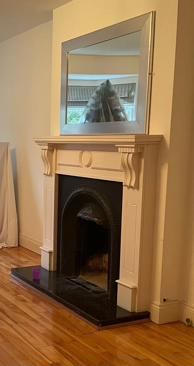 Fireplace & mantelpiece - Image 2