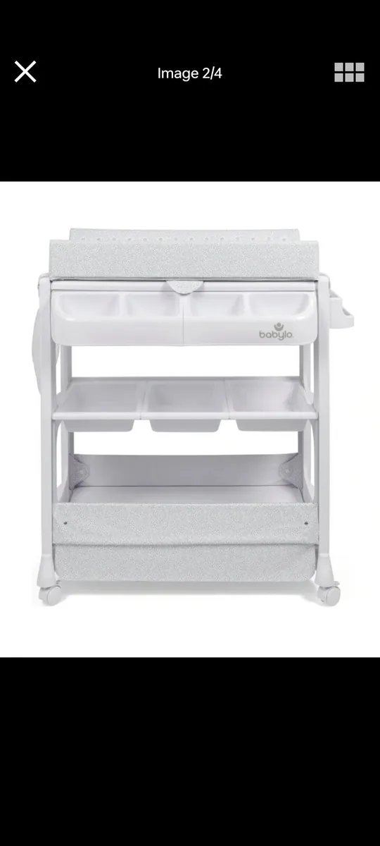 Changing table - Image 1