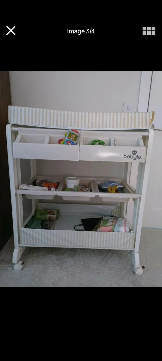 Changing table - Image 2