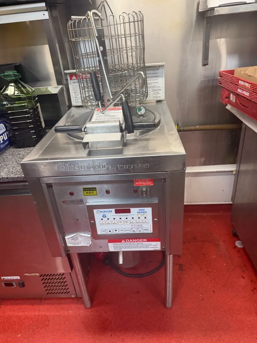 Kitchen equipment - Image 1