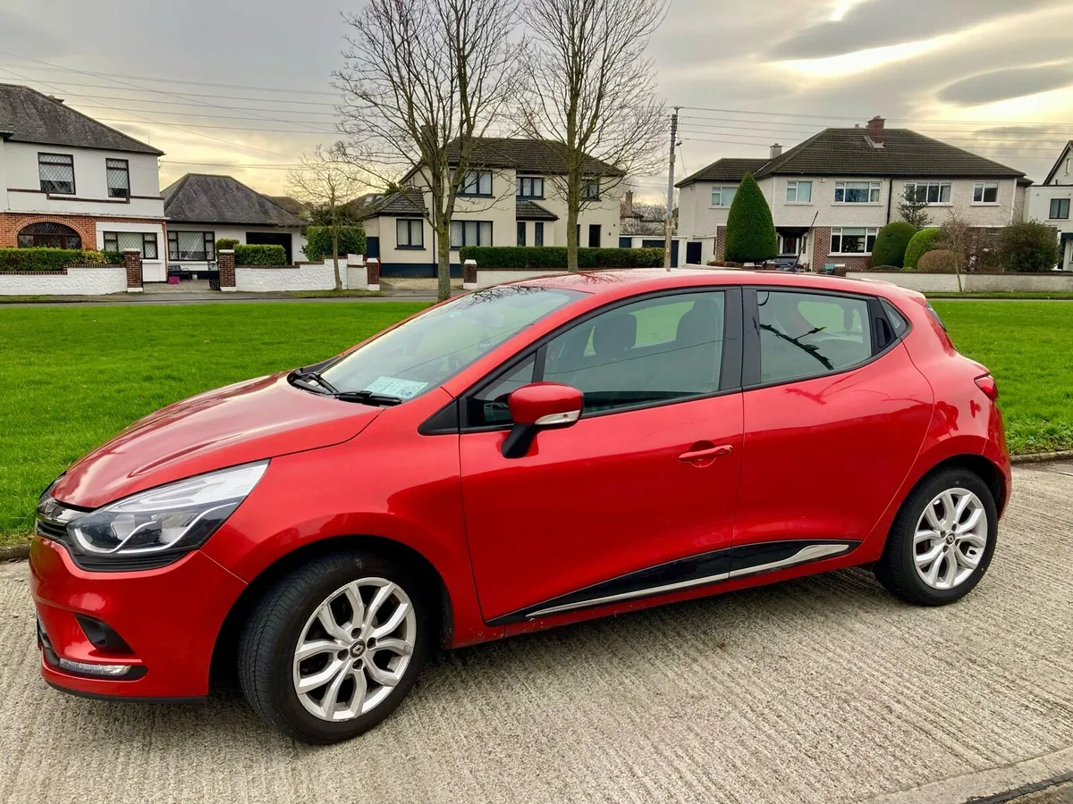 2018 Renault Clio Dynamique - Image 2