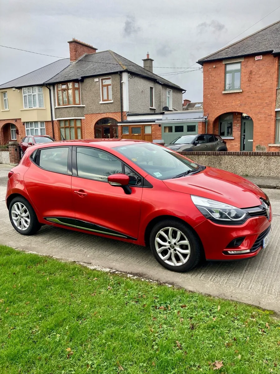 2018 Renault Clio Dynamique - Image 3