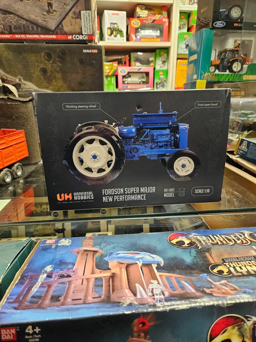 Britain's Universal Hobbies Fordson Supermajor 1:1 - Image 2