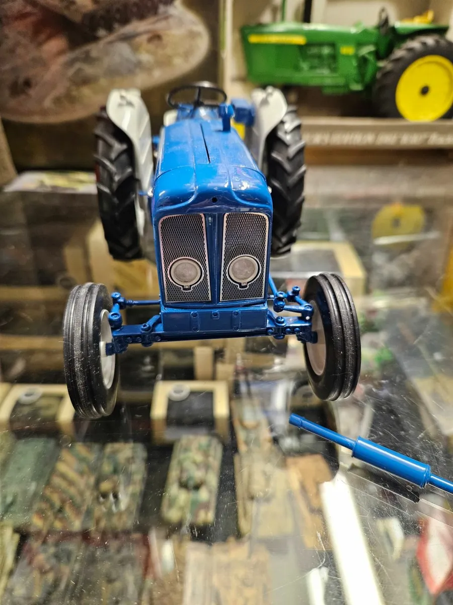 Britain's Universal Hobbies Fordson Supermajor 1:1 - Image 1