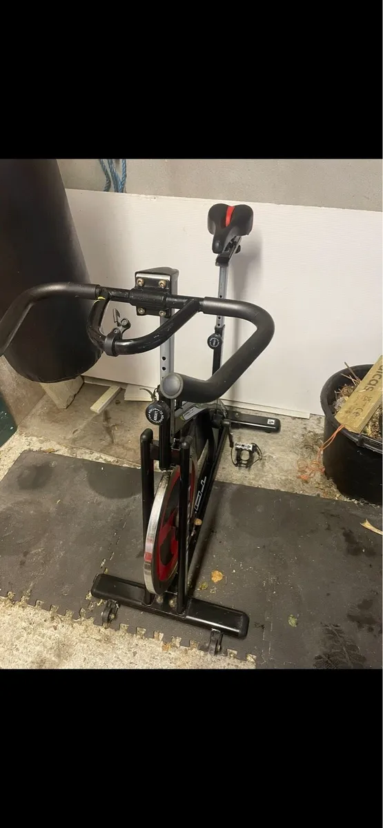 Exercise bike - Image 2