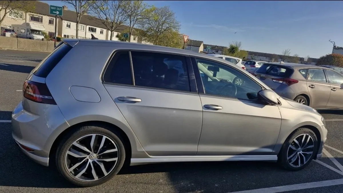 Volkswagen Golf 2013 - Image 2