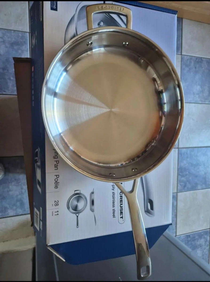 Le Creuset stainless steel frying pan - Image 3