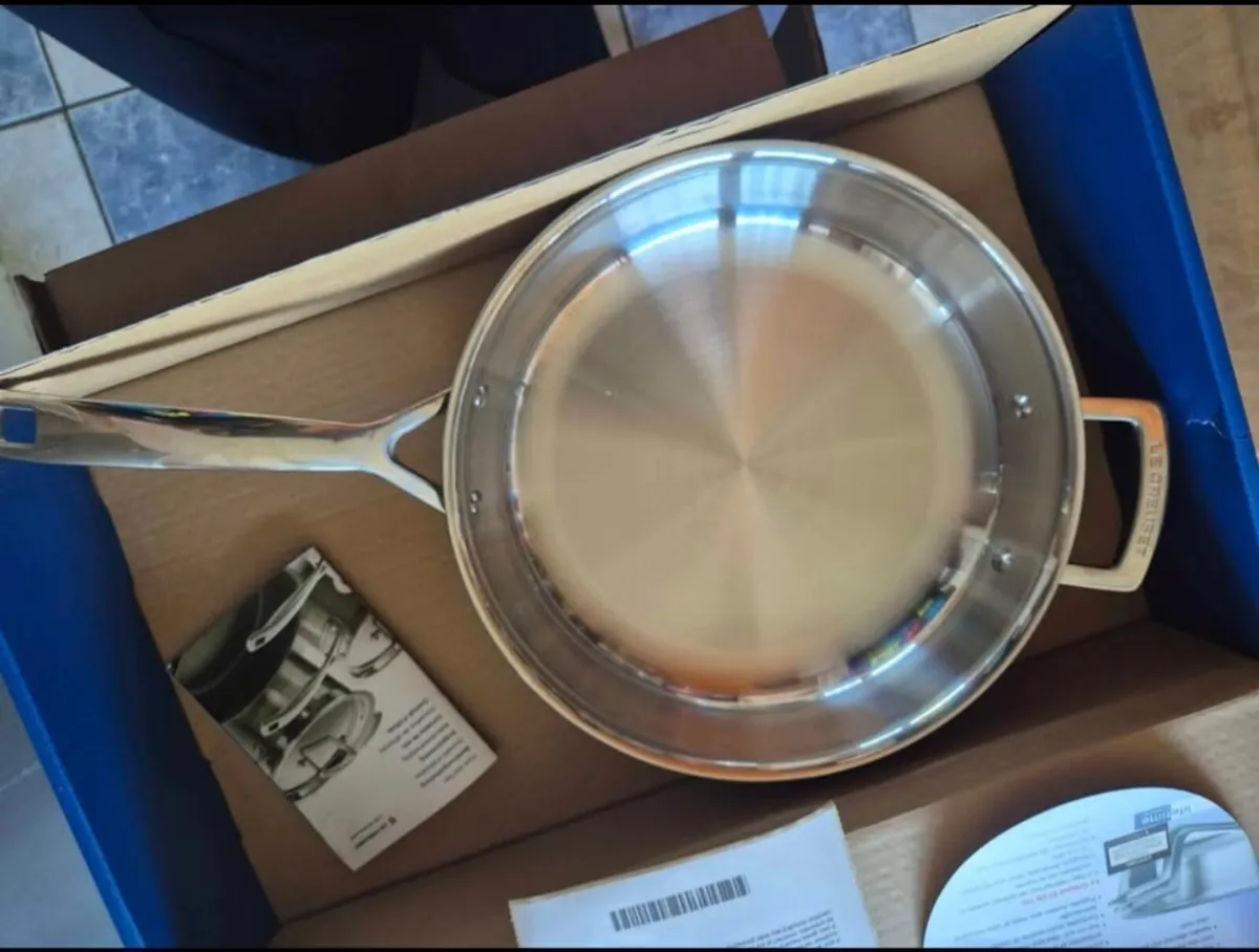 Le Creuset stainless steel frying pan - Image 4