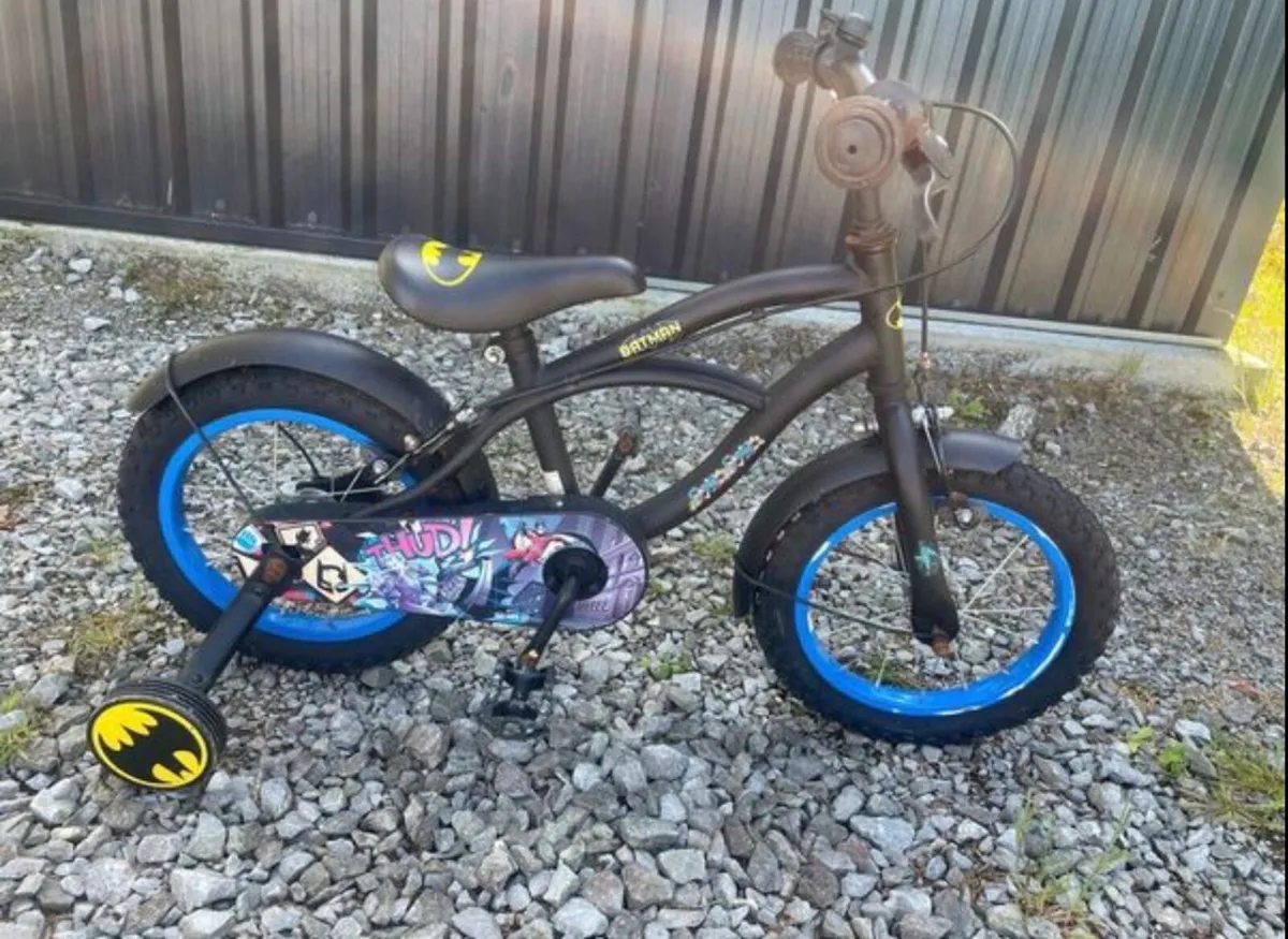 Kids Batman Bicycle - Image 1