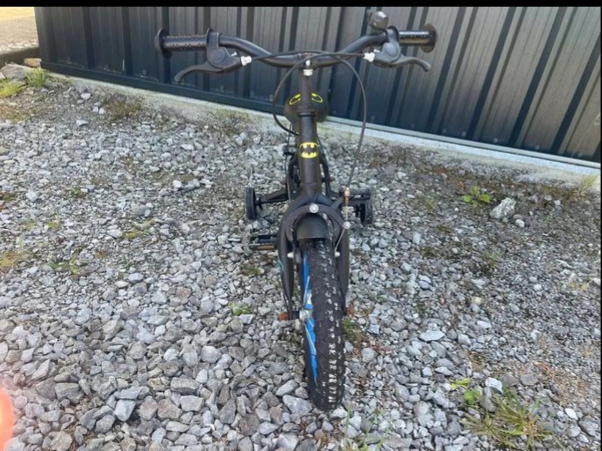 Kids Batman Bicycle - Image 2