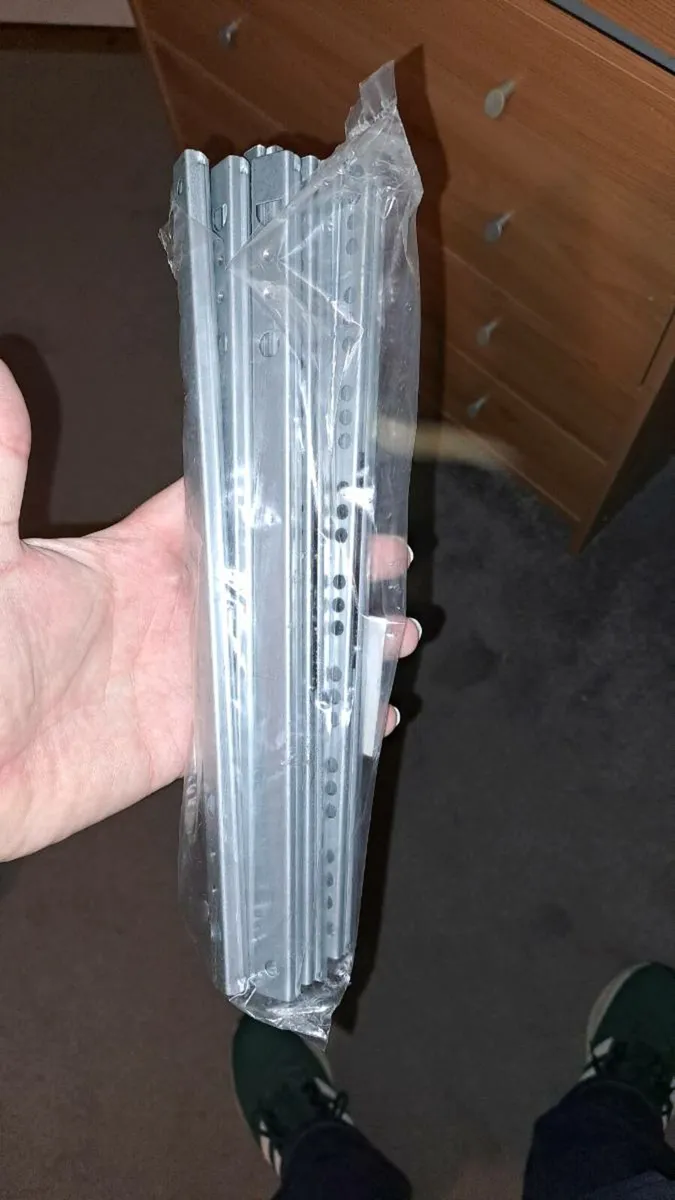 Chest of drawers - Image 2