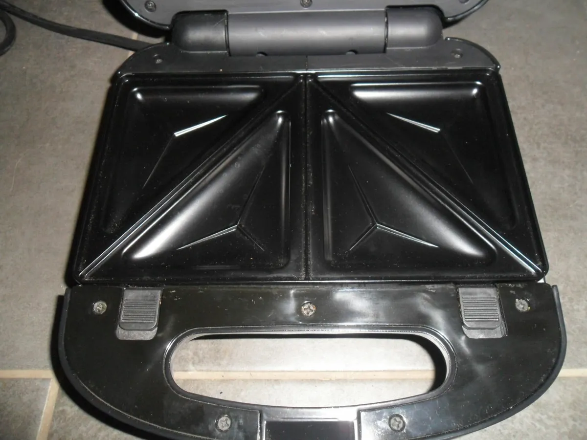 Russell Hobbs Waffle maker - Image 4
