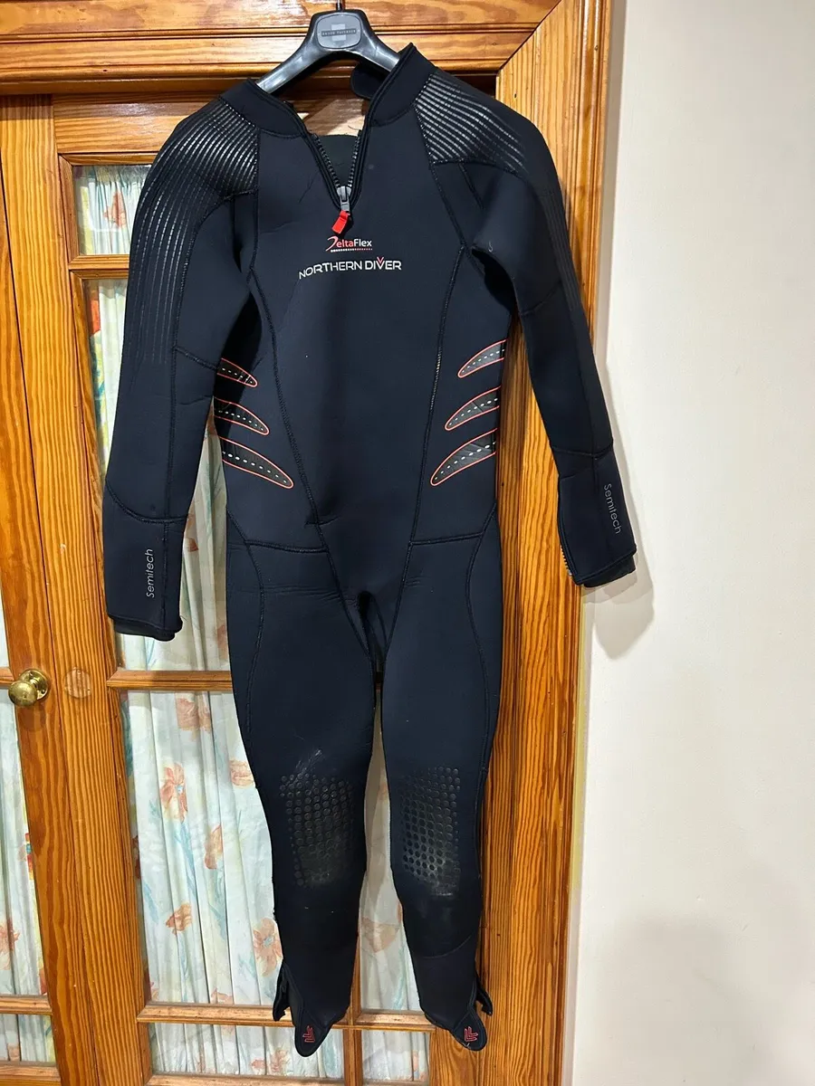 Semidry 7 mm women’s size 18 - Image 1