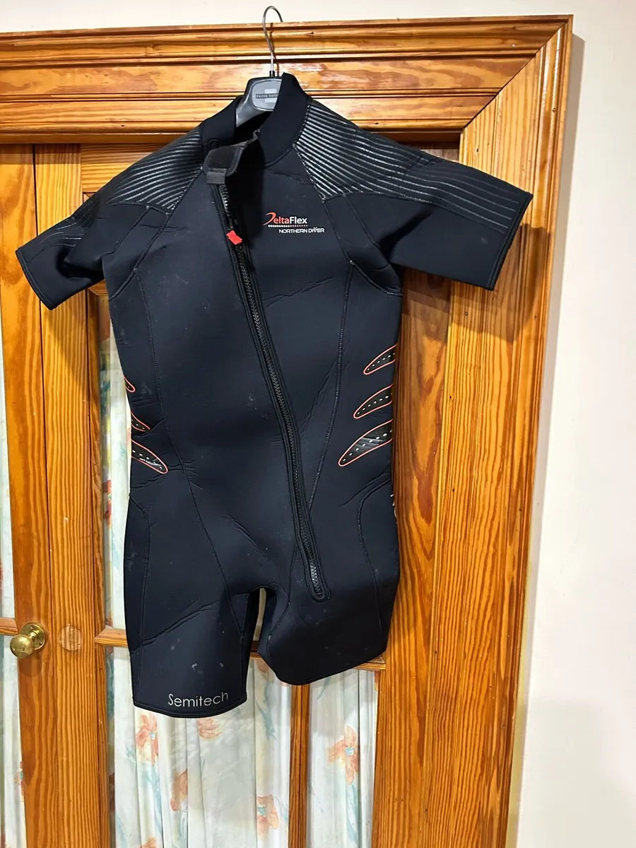 Semidry 7 mm women’s size 18 - Image 3