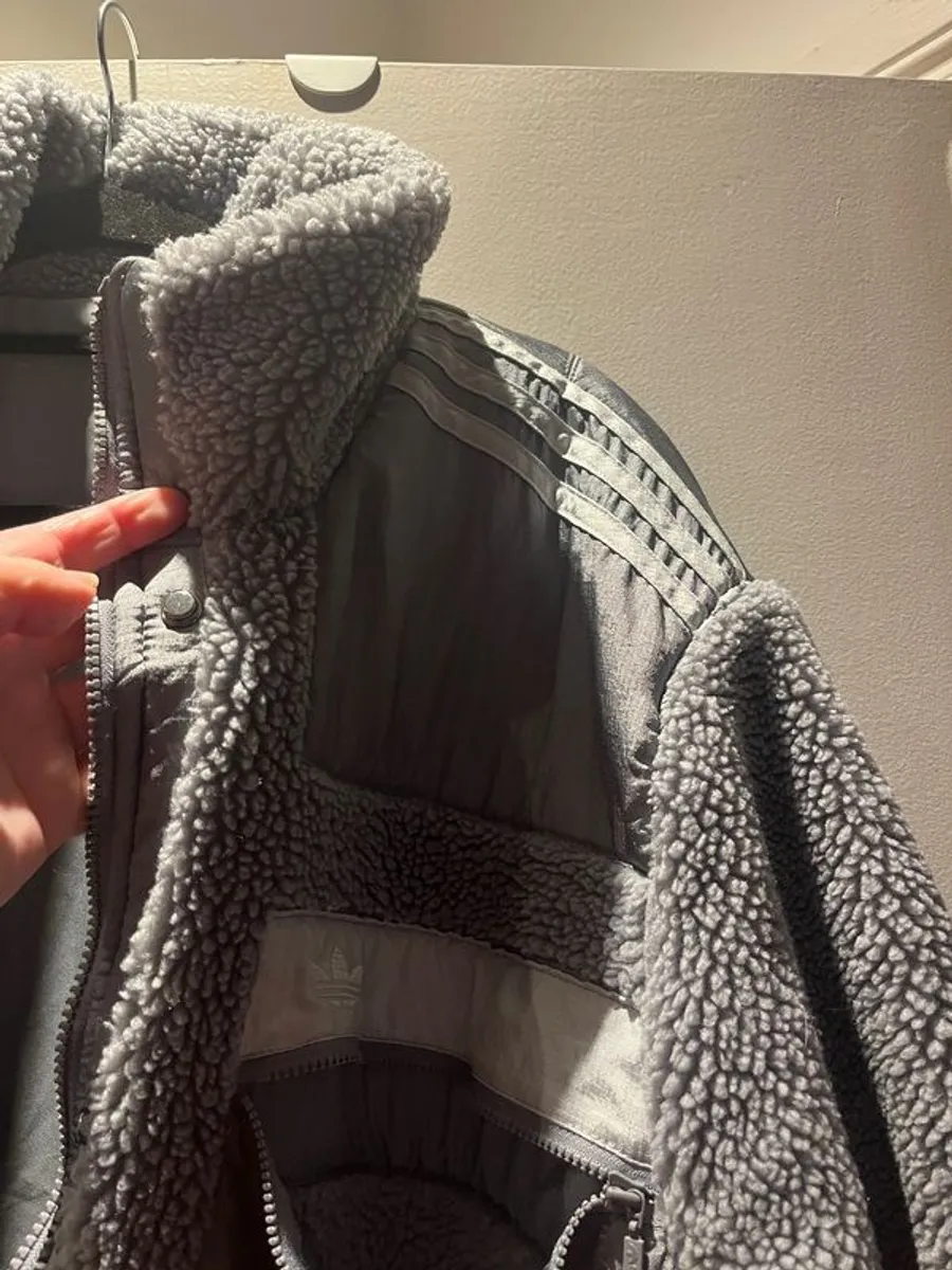 Adidas Originals Clover Patchwork Design Long Fleece Zip Jacket Women Outerwear Grey HK5256 - Image 4