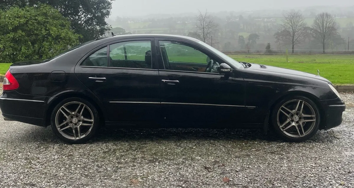 Mercedes E200 Kompressor - Image 3