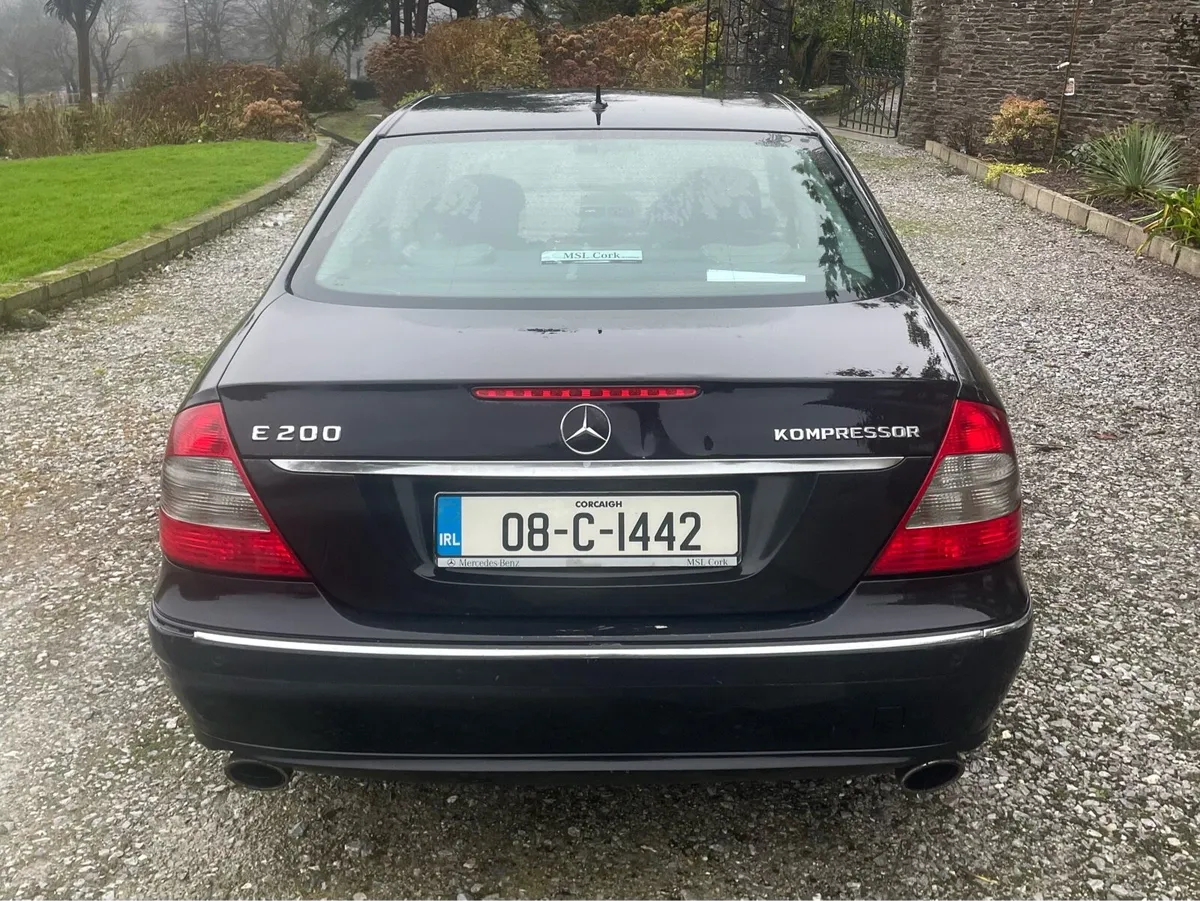Mercedes E200 Kompressor - Image 4