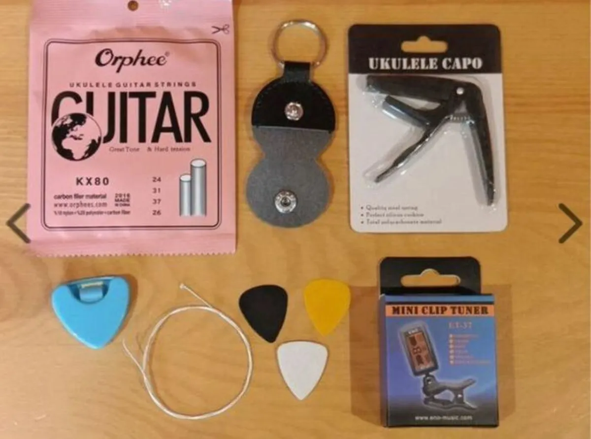 Ukulele Tenor - Mahogany  All Accessories Included - Image 3