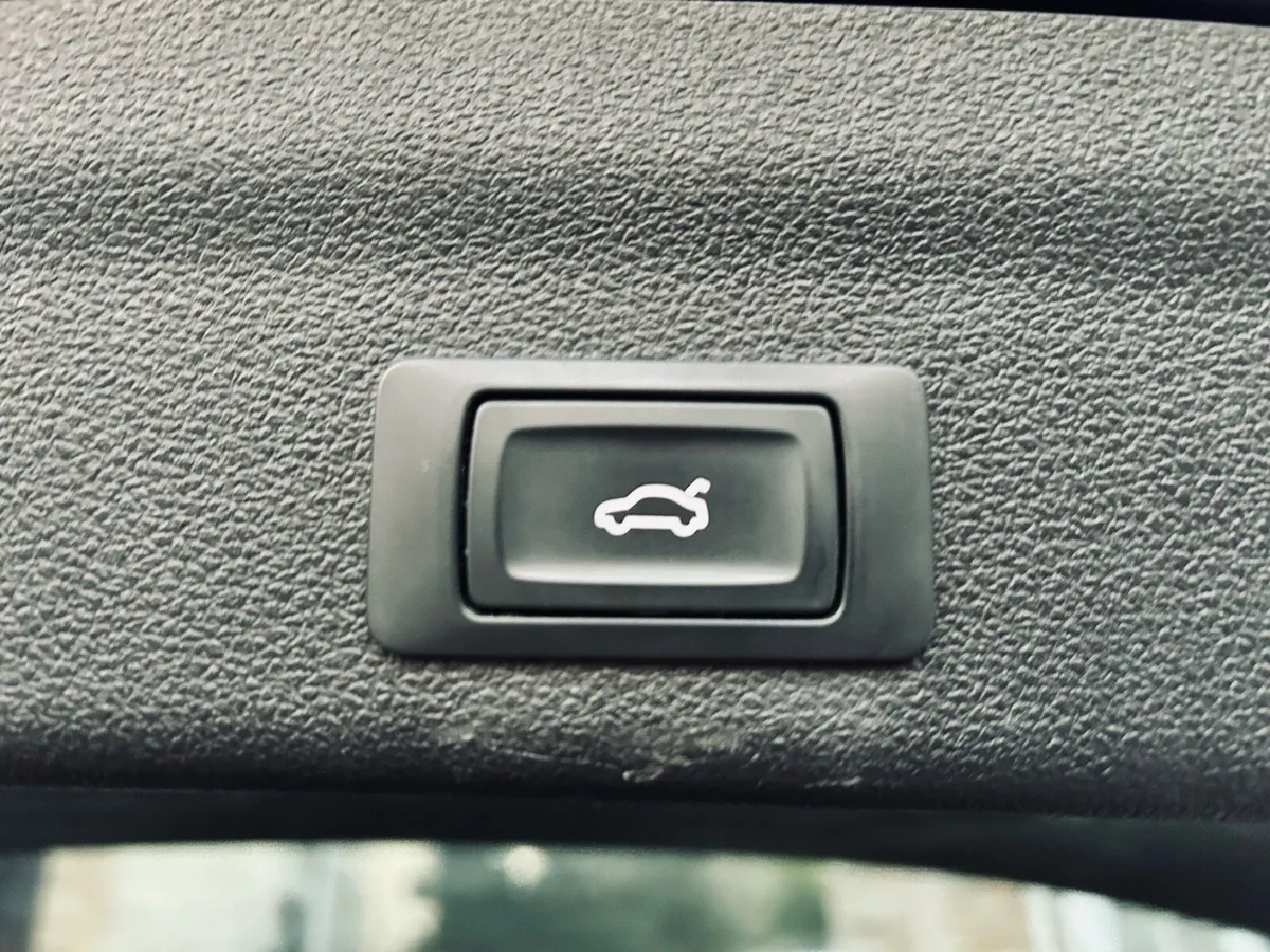 AUDI A6 S-LINE AVANT 204BHP NEW MODEL - Image 3