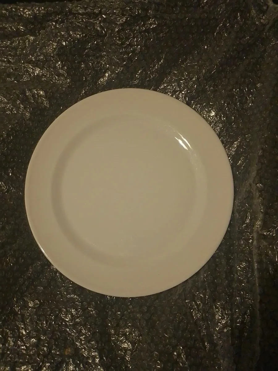 Wedgwood  Dinner plates. - Image 4