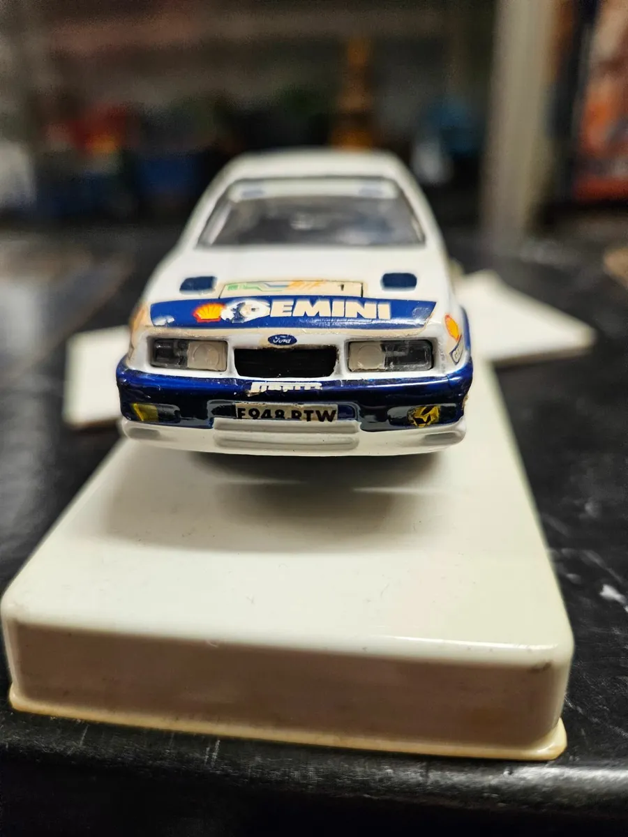 Corgi Circuit of Ireland Ford Sierra Cosworth Rall - Image 4