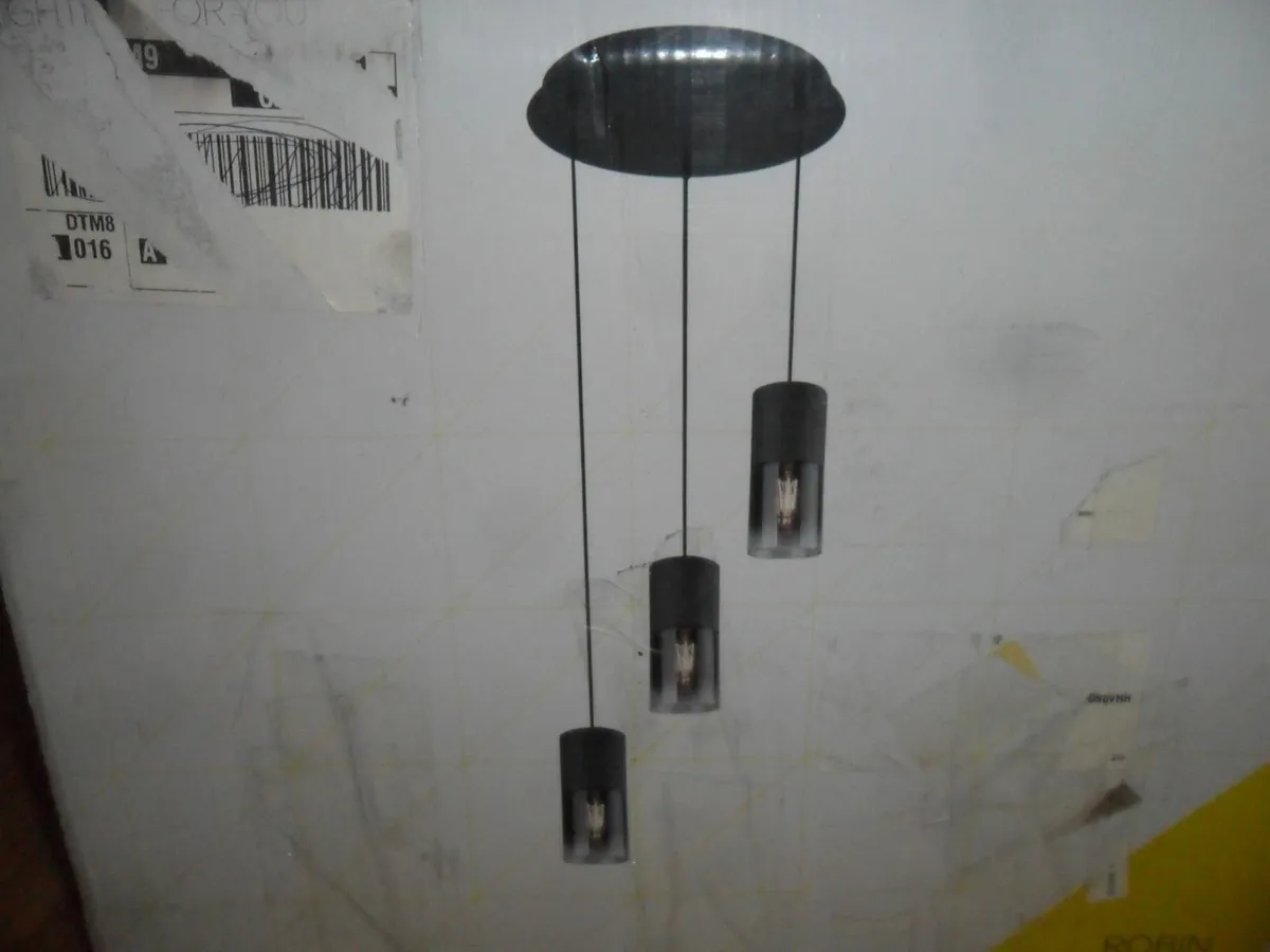 Modern Robin III smoke glass pendant lamp Trio - Image 4