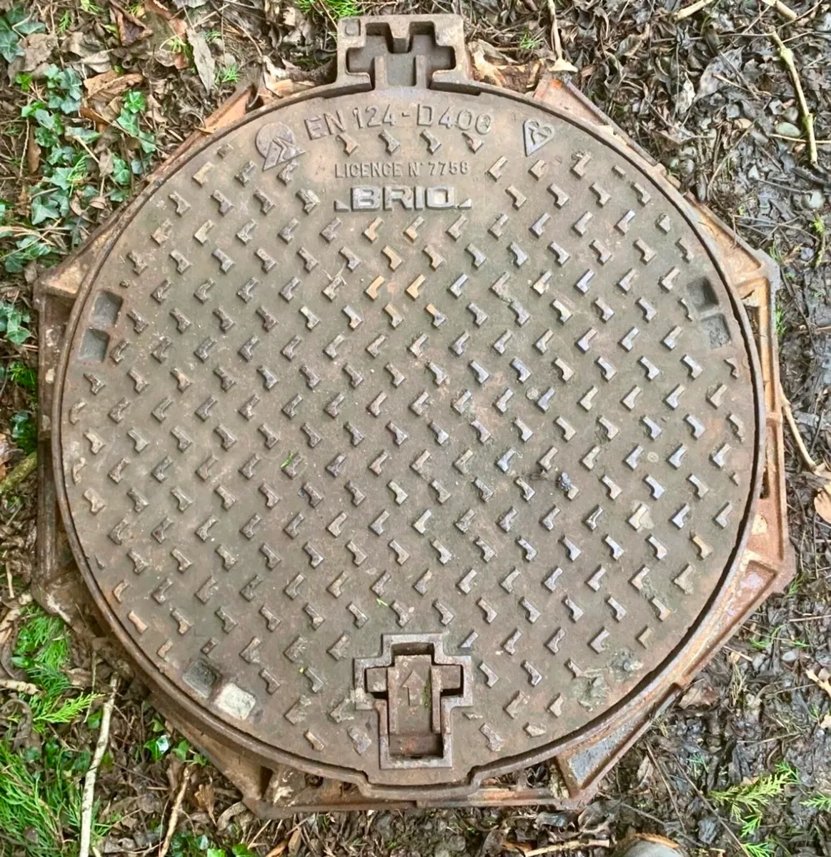 Manhole covers - Image 2