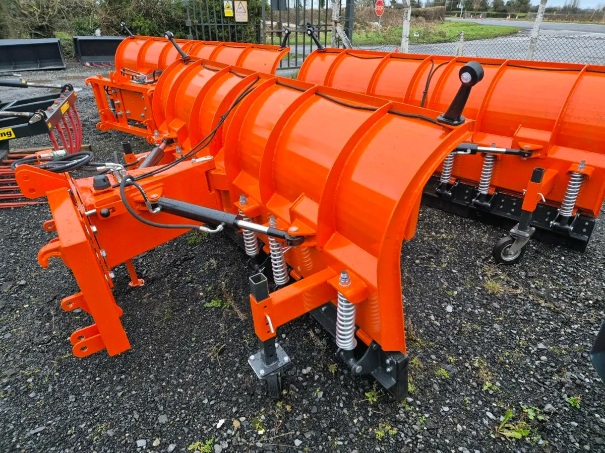 Snow ploughs - Image 1