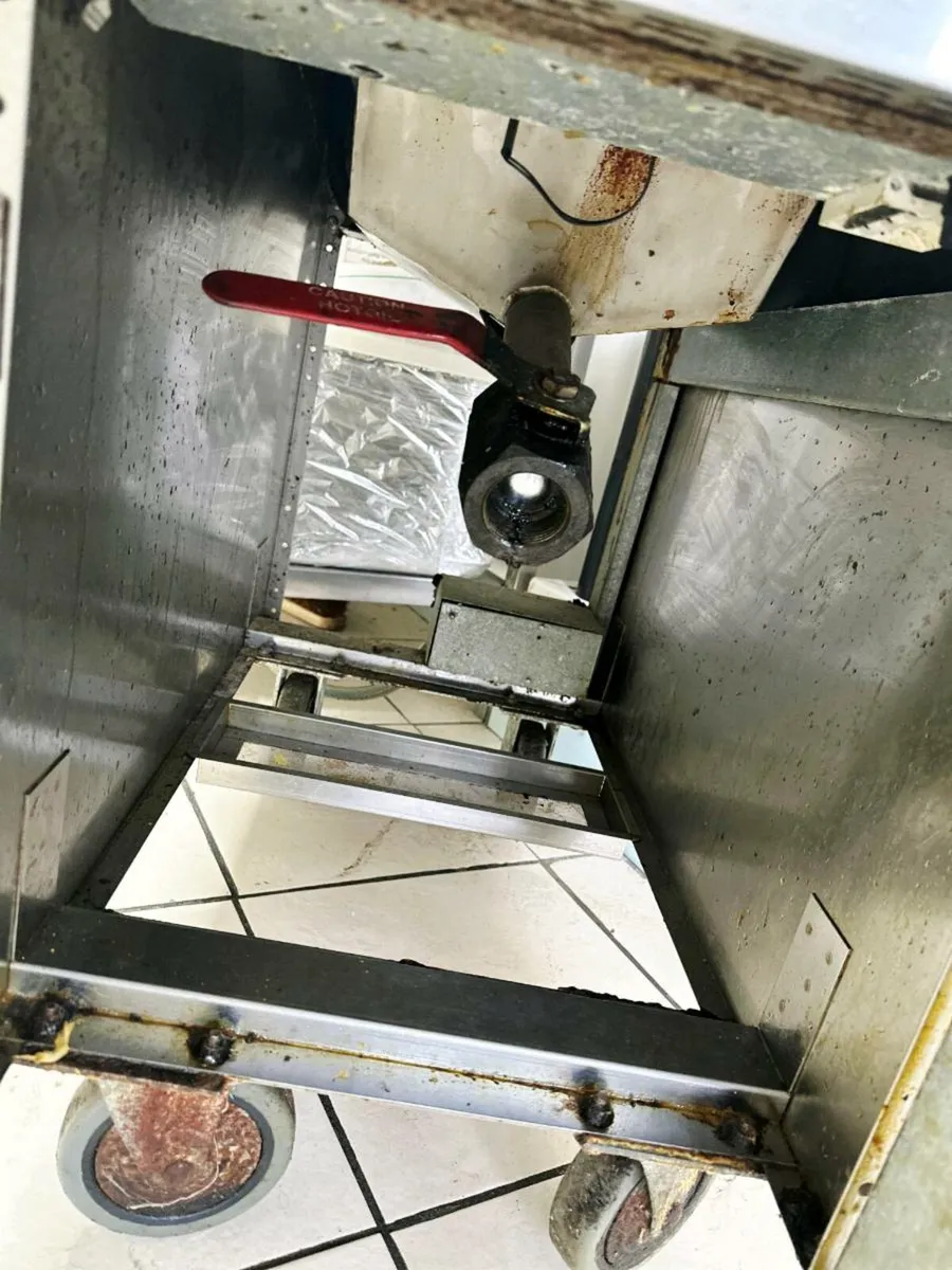 Electric deep fryer ( commercial heavy-duty) - Image 3