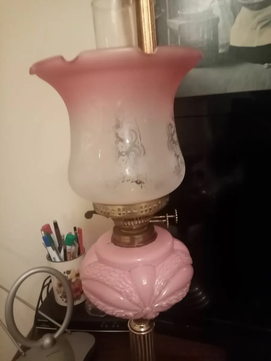 Victorian Oil Lamp - Image 3