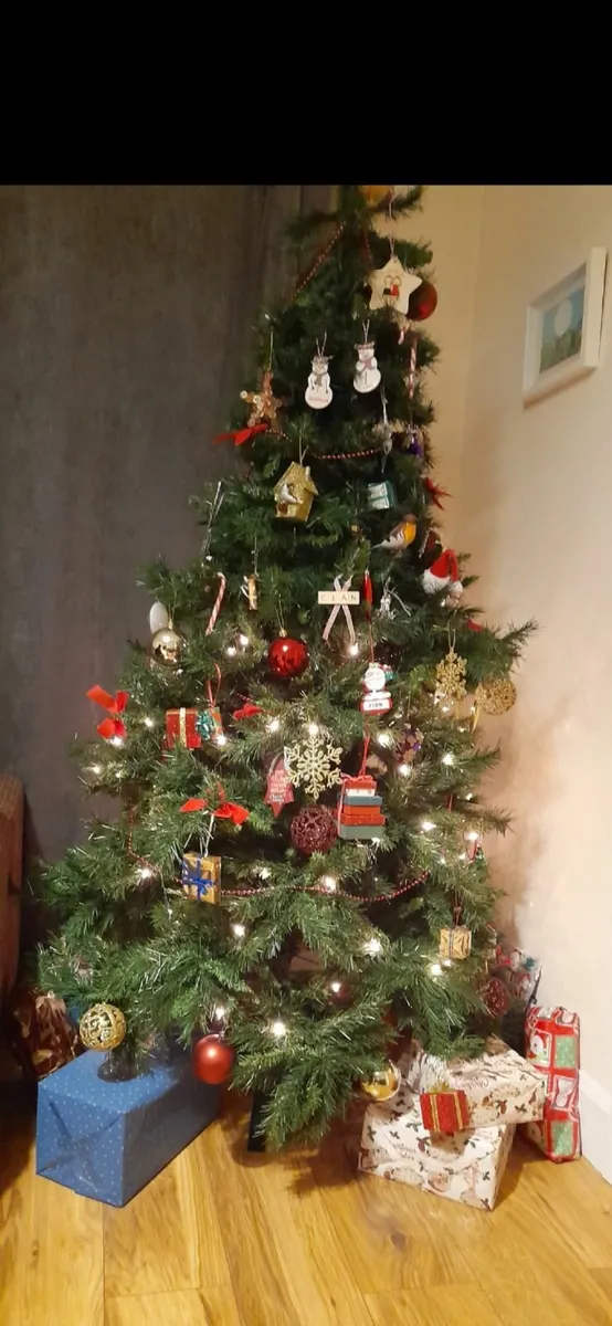 Christmas tree - Image 1