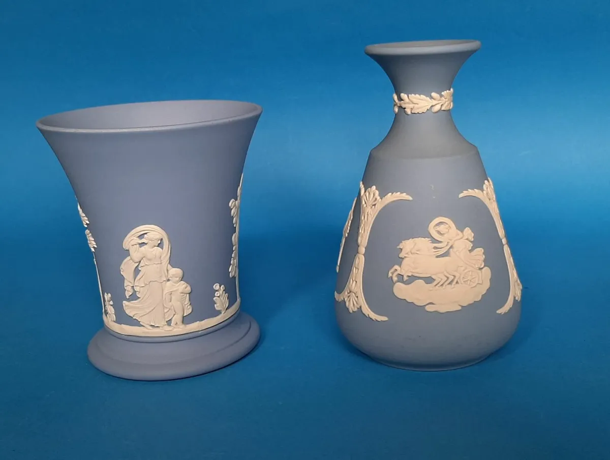 Wedgewood vases - Image 2