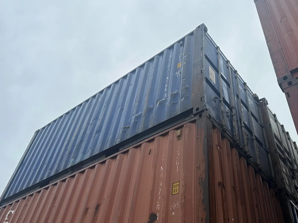 20ft shipping / storage container - Image 3